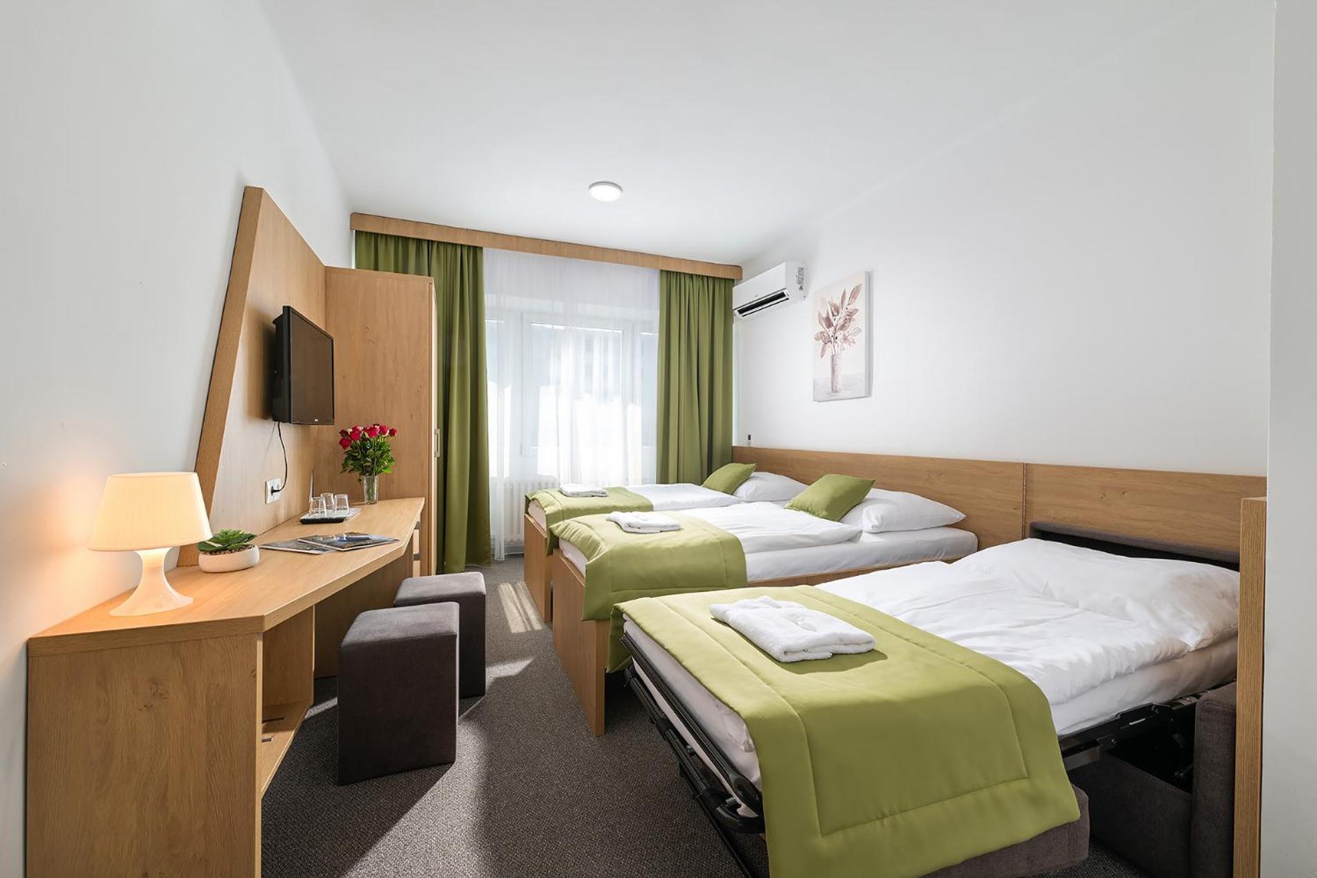 Hotel Plus 브라티슬라바 외부 사진