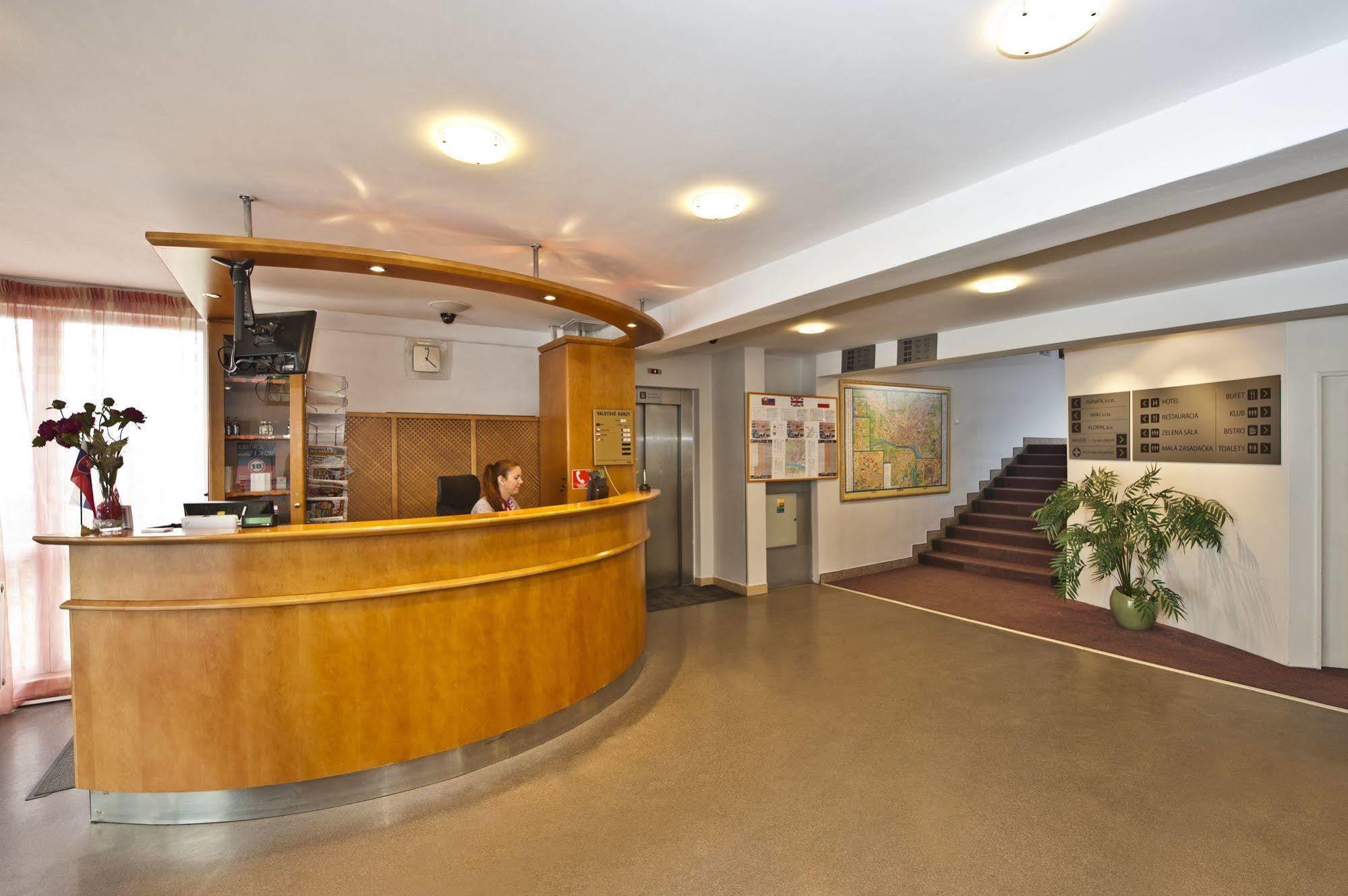 Hotel Plus 브라티슬라바 외부 사진